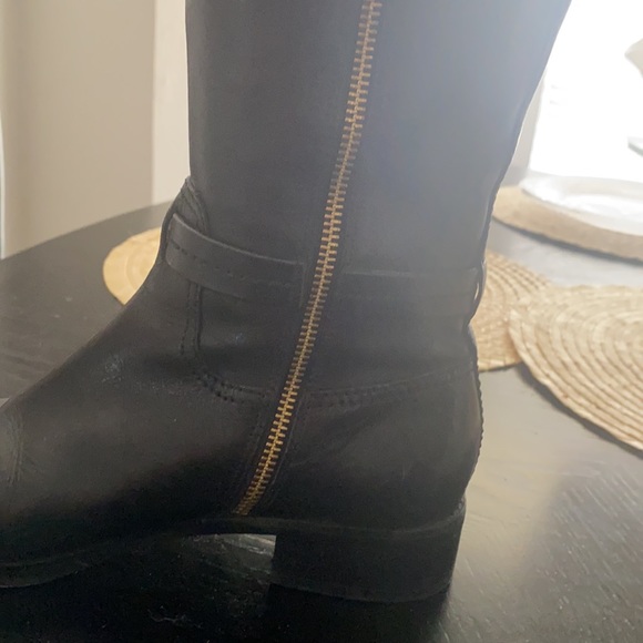 MK fine leather line boots two tone size 7 with zipper . - Picture 6 of 11